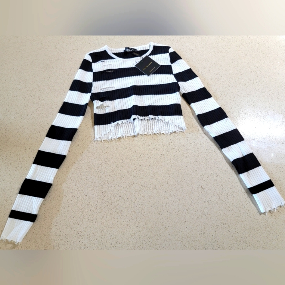 Black & White Stripped Crop Top